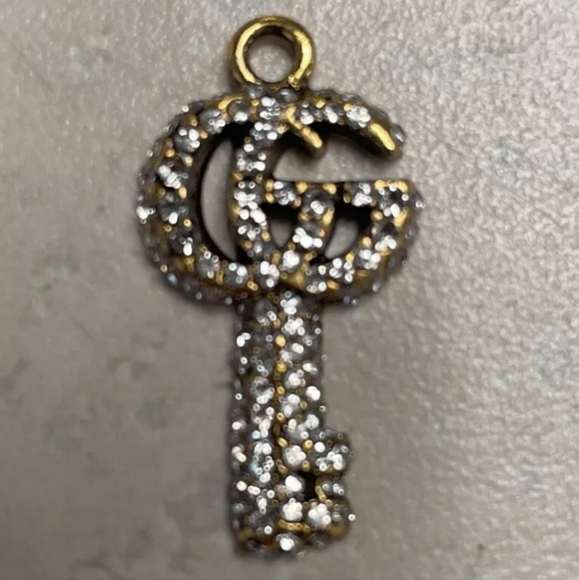 Gucci GG Button Crystal Rhinestone Zipper Pull Gold Key Shape 1pc 30mm X 15mm - Picture 3 of 5